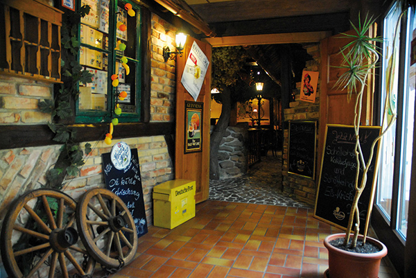 最新流行的小型酒吧裝修設計裝修效果圖